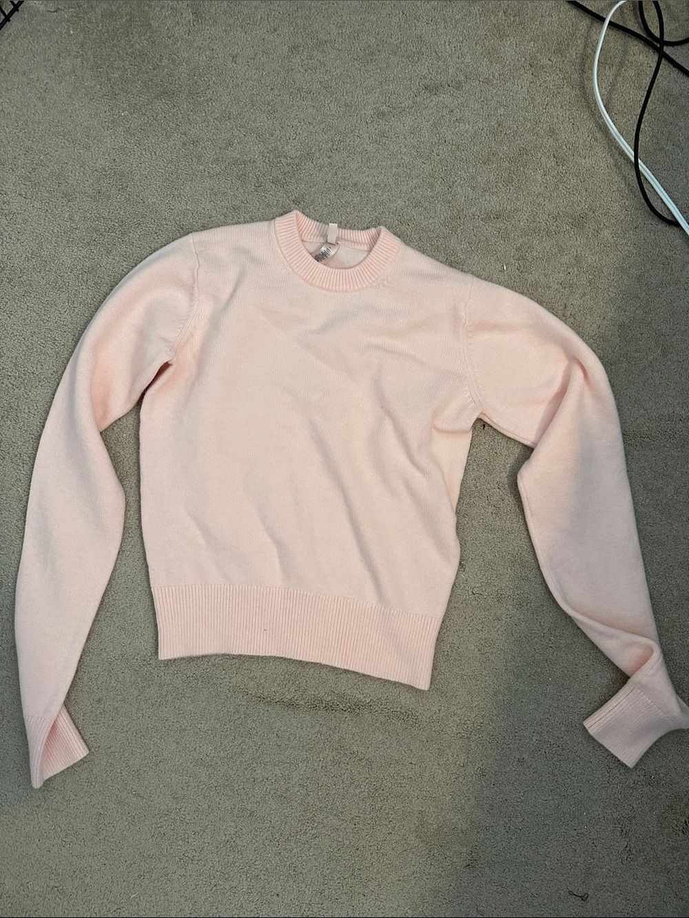 New Skims baby pink sweater medium
